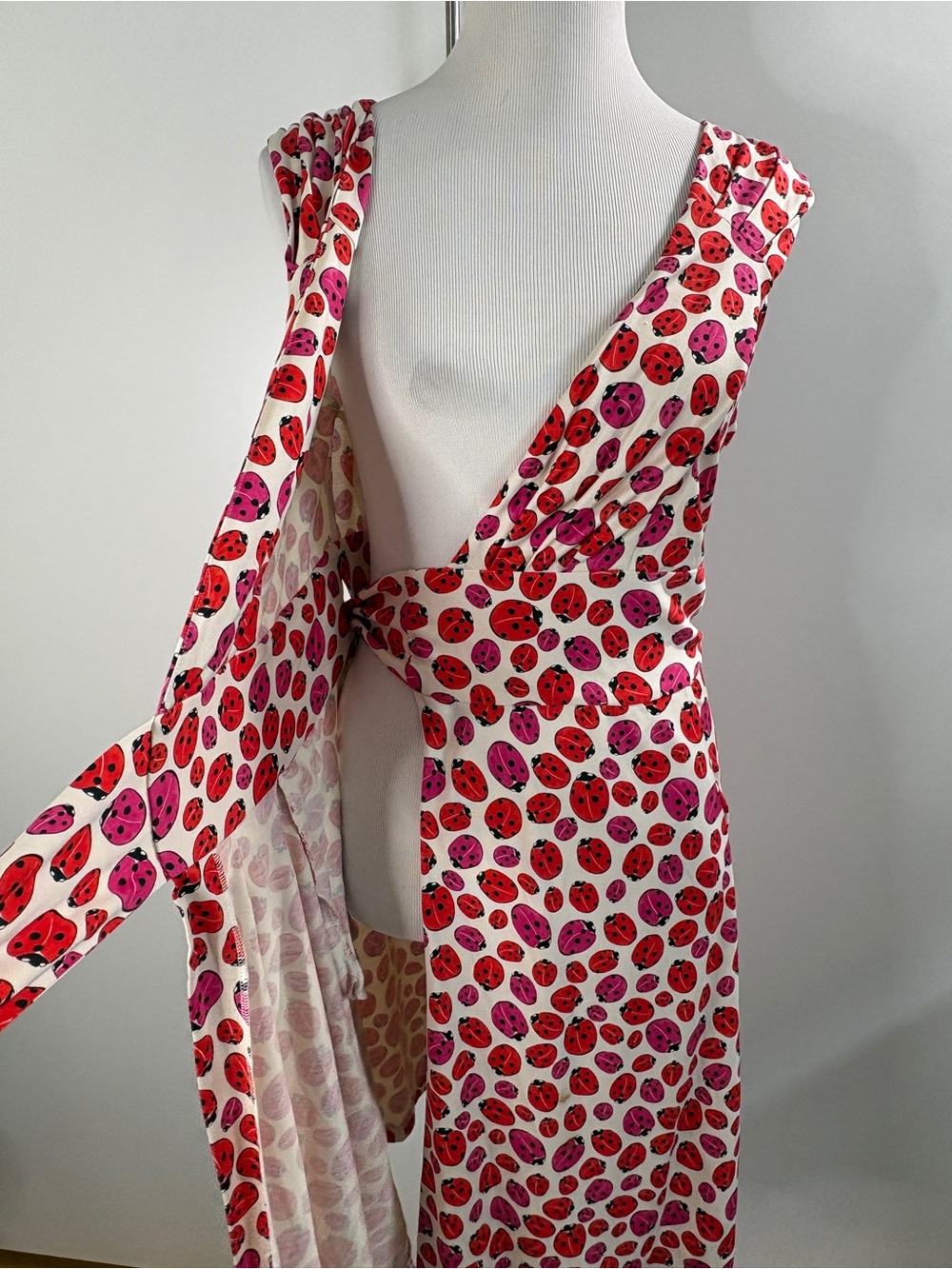 Diane Von Furstenberg 100% Silk Classic Wrap Midi Dress Ladybug Print 8 - Picture 9 of 11